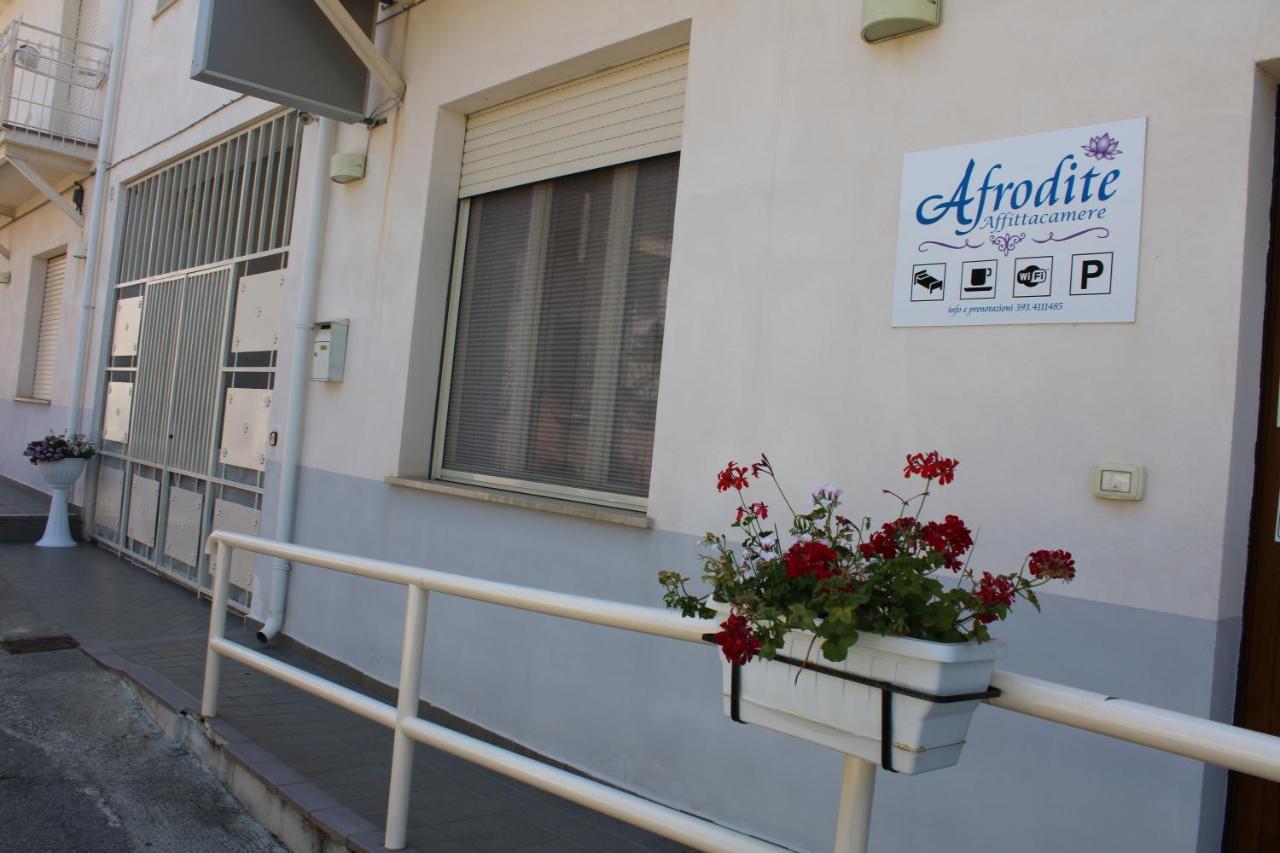 Afrodite Hotel สกาเลอา ภายนอก รูปภาพ